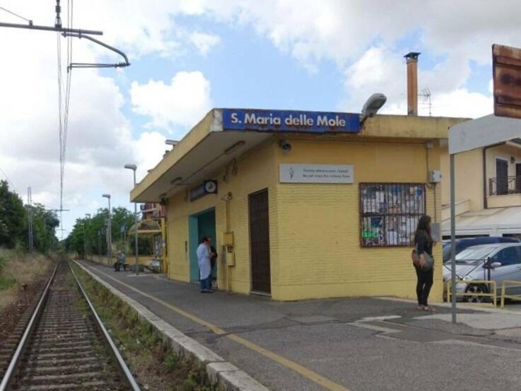 A Casa Di Marco Guesthouse - Apt Di Ciampino E Stazione Per Roma Marino Exteriér fotografie